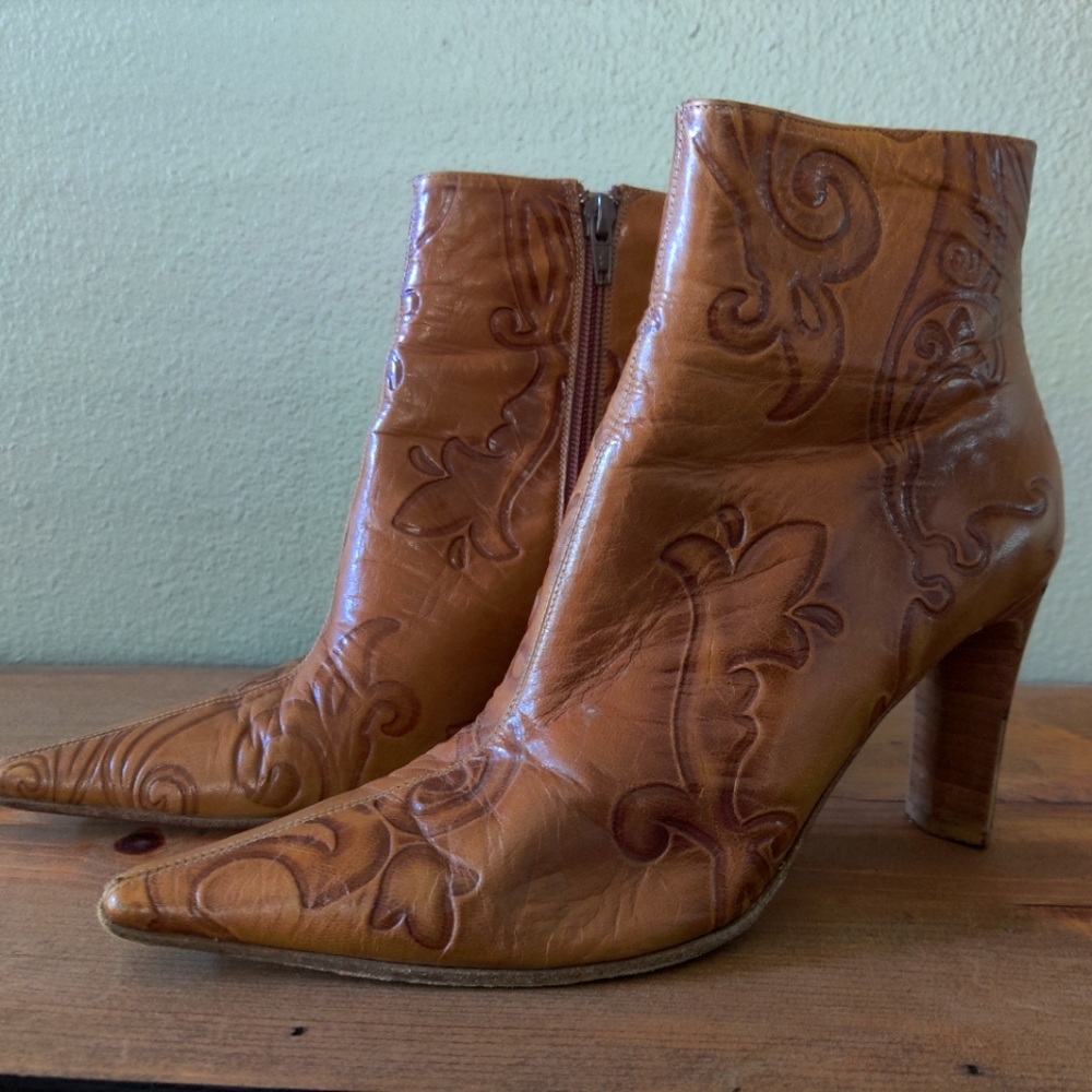 Via Spiga women's leather boots